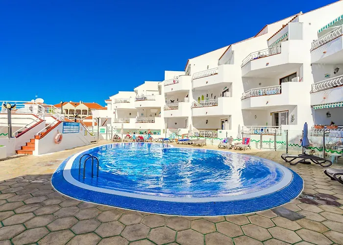 Diamond Family Heated Pool דירה